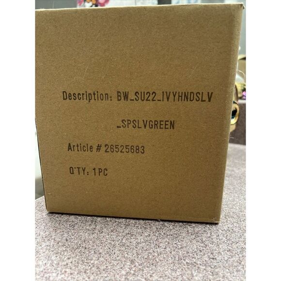 New Halloween 2022 Witch Hand Ivy Soap Holder Bath and Body Works Iridescent - Picture 6 of 7